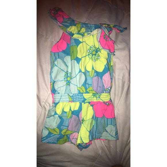 2 Girls Ruffle Rompers - Picture 6 of 6